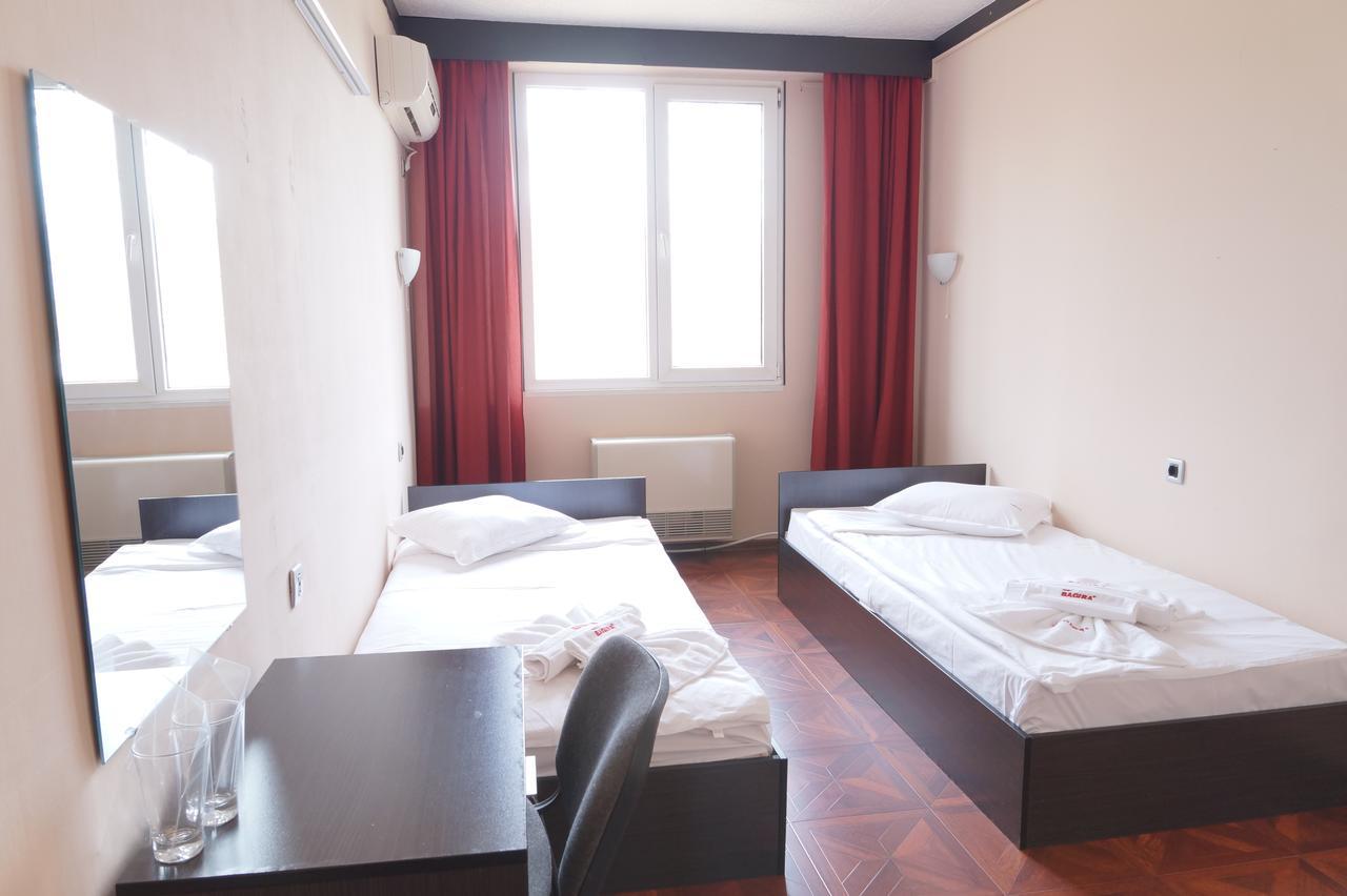 קאזאנלק Hotel Bagira מראה חיצוני תמונה